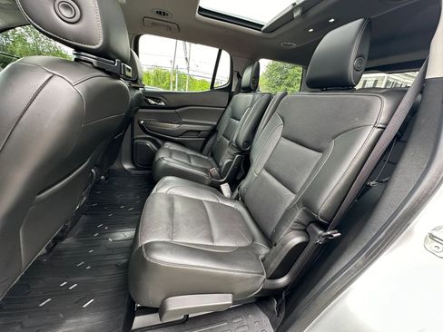 Used 2017 GMC Acadia SLT AWD/4WD image 16