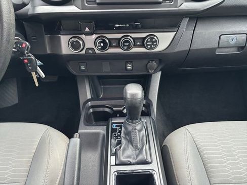 Used 2017 Toyota Tacoma SR w/ Tow Package image 11