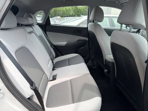 Certified 2023 Hyundai Kona SE AWD/4WD image 11