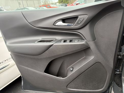 Used 2019 Chevrolet Equinox LT image 28