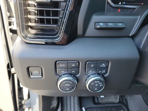 Used 2024 GMC Sierra 1500 AT4 w/ Technology Package image 27