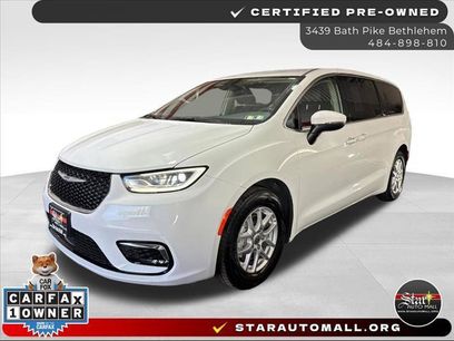 Used 2023 Chrysler Pacifica Touring-L