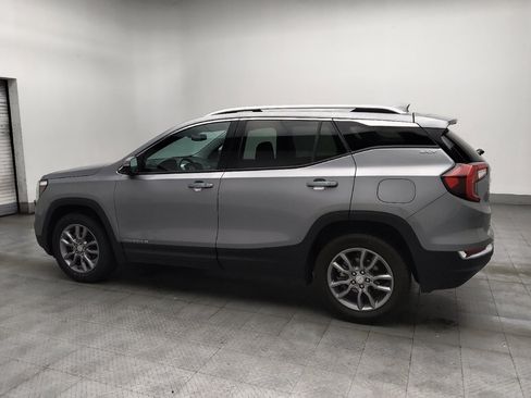 Used 2024 GMC Terrain SLT AWD/4WD image 3