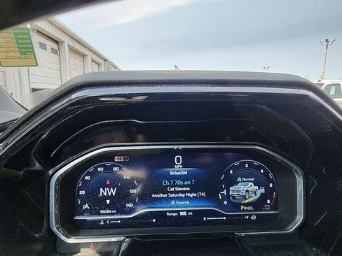 Used 2024 Chevrolet Silverado 2500 LT image 13