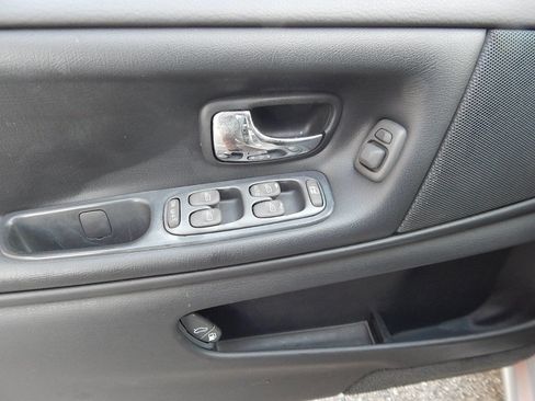 Used 2000 Volvo V70 GLT FWD image 23