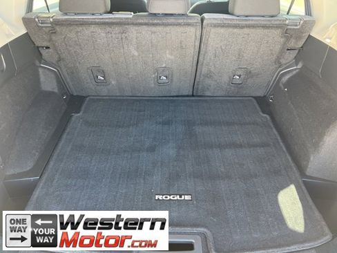 Used 2023 Nissan Rogue SV image 6