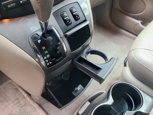 Used 2004 Toyota Sienna XLE image 35