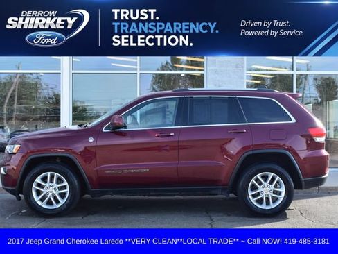 Used 2017 Jeep Grand Cherokee Laredo w/ Quick Order Package 23E AWD/4WD image 2