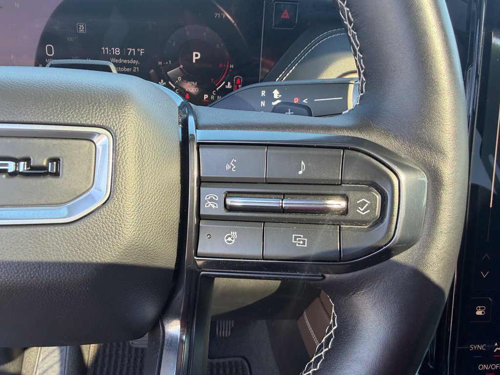 Used 2025 GMC Yukon XL Denali Ultimate AWD/4WD image 34