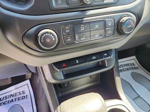Used 2020 Chevrolet Colorado W/T w/ WT Convenience Package AWD/4WD image 18
