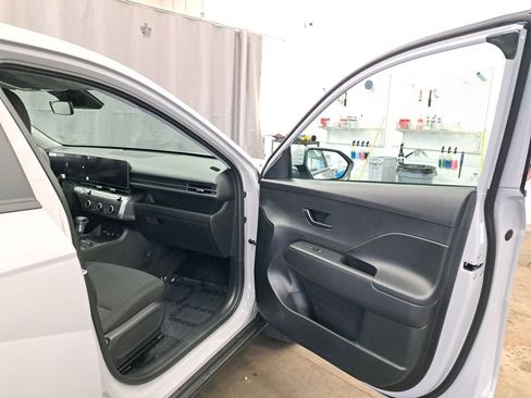 New 2026 Hyundai Kona SE AWD/4WD image 16