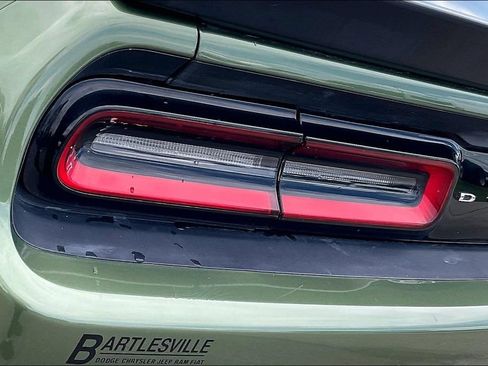 Used 2018 Dodge Challenger SXT Plus RWD image 23