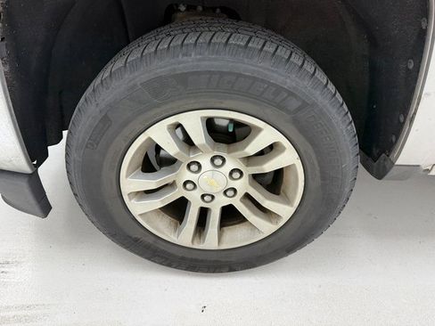 Used 2018 Chevrolet Silverado 1500 LT w/ Texas Edition image 12