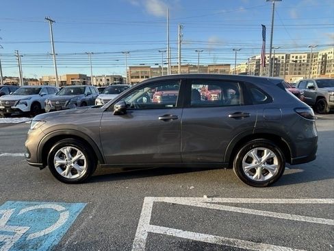 Used 2023 Honda HR-V LX image 6