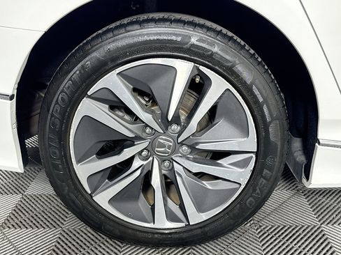 Used 2019 Honda Accord EX image 31