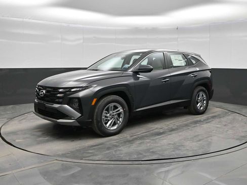New 2026 Hyundai Tucson SE FWD image 4