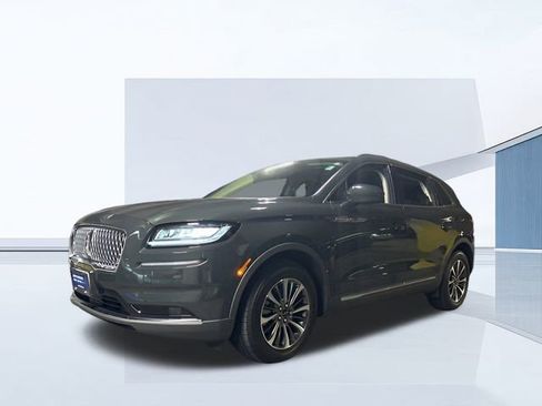 Used 2023 Lincoln Nautilus Standard image 7