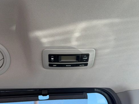 Used 2015 Toyota Sienna XLE w/ XLE Navigation Package image 19