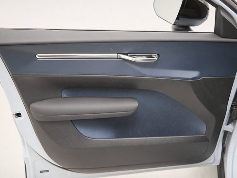 Certified 2025 Volvo EX30 Ultra w/ Climate Package image 10