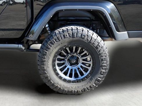 Used 2022 Jeep Gladiator Overland w/ Popular Equipment Package image 27