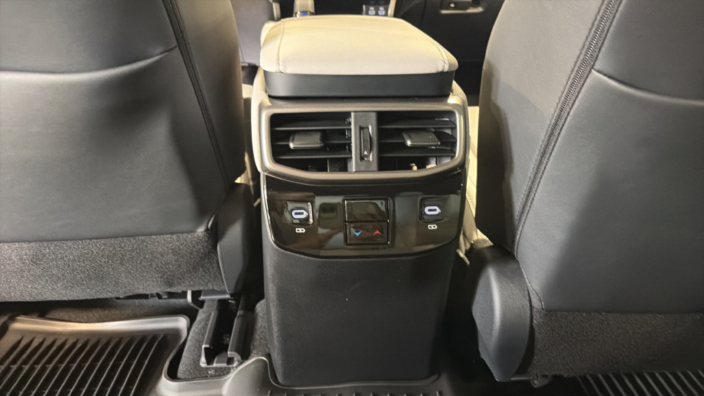 New 2026 Lexus RX 350 Premium w/ Accessory Package (A2) AWD/4WD image 33