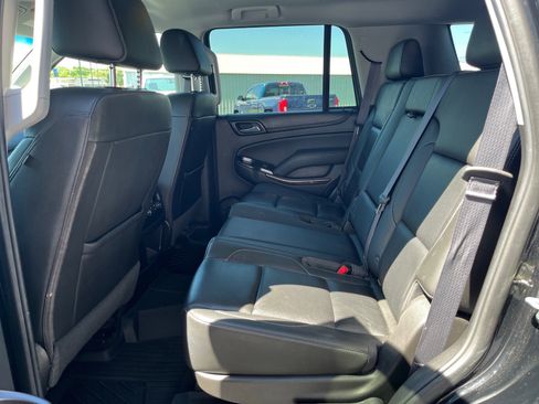 Used 2017 GMC Yukon SLT AWD/4WD image 17