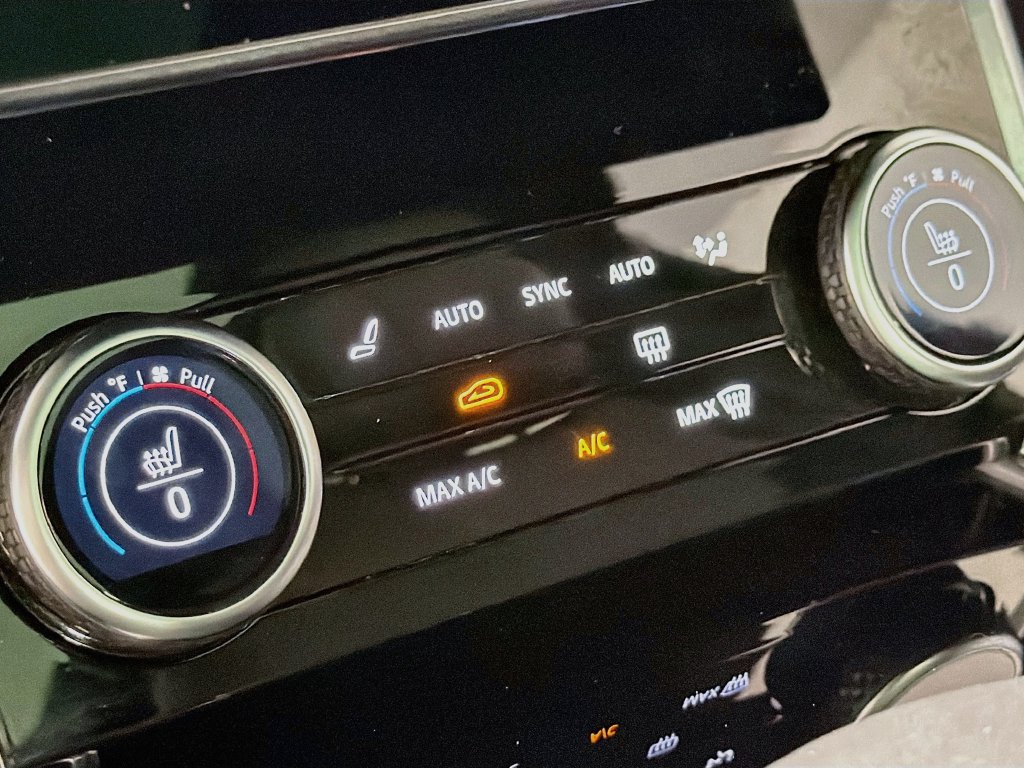 Certified 2023 Land Rover Range Rover SE AWD/4WD image 21