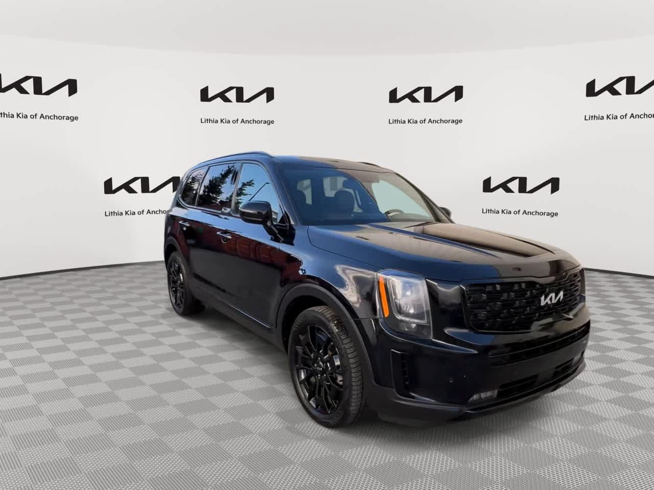 Used 2022 Kia Telluride SX w/ SX Prestige Package AWD/4WD image 3