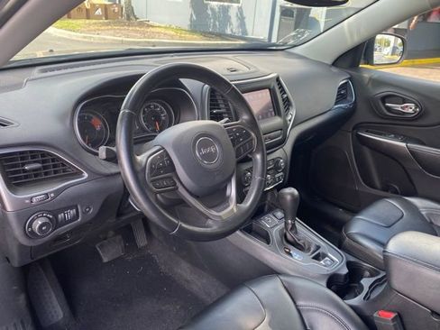 Used 2020 Jeep Cherokee Latitude Plus w/ Comfort/Convenience Group image 14