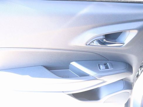 New 2026 Chevrolet Trax RS w/ Sunroof Package image 15