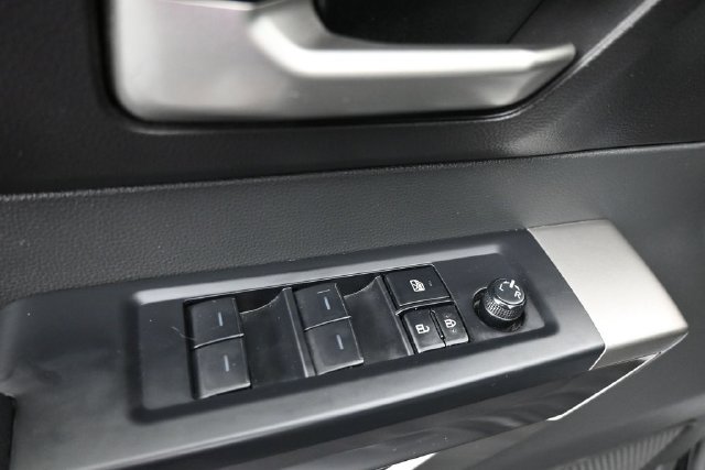 Used 2025 Toyota Tundra SR5 AWD/4WD image 10