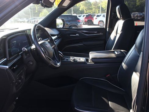 Used 2021 Cadillac Escalade Sport w/ Heavy-Duty Trailer Package AWD/4WD image 16