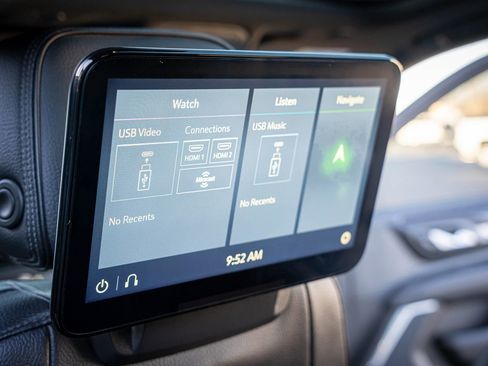 Used 2021 GMC Yukon XL Denali image 31