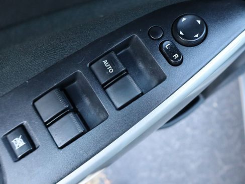 Used 2012 MAZDA MAZDA2 Touring image 27