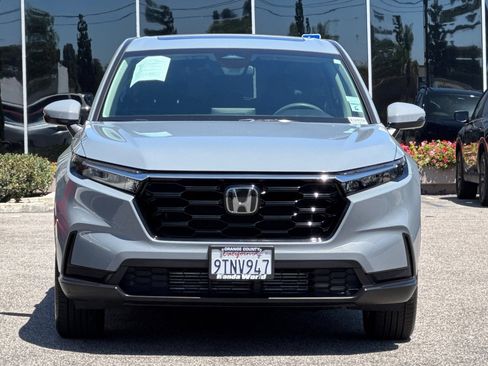 Certified 2025 Honda CR-V EX image 9