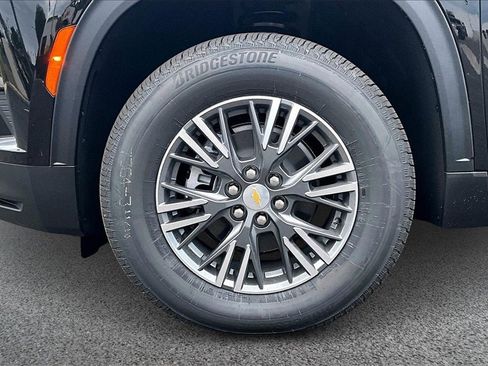 New 2026 Chevrolet Traverse LT w/ Driver Confidence Package image 11