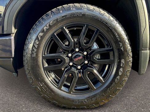 Used 2023 GMC Sierra 1500 Elevation w/ X31 Off-Road Package image 25