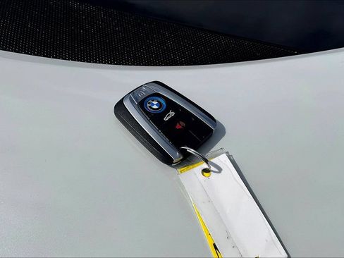 Used 2019 BMW i8 Roadster AWD/4WD image 26