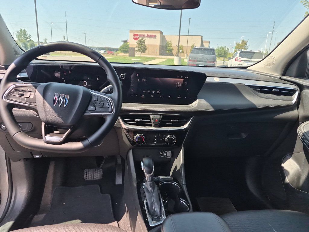 Used 2024 Buick Encore GX Sport Touring FWD image 12