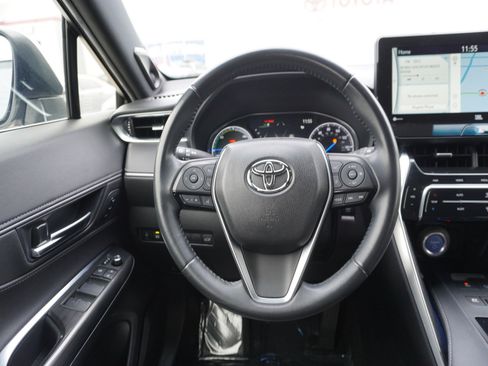 Used 2021 Toyota Venza XLE w/ Carpet Mat Package (TMS) image 15