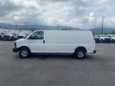 Used 2014 Chevrolet Express 3500 Extended RWD image 5