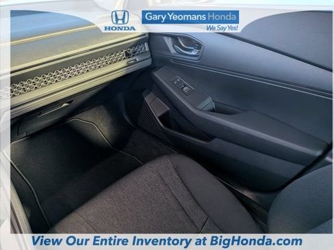 Certified 2025 Honda Accord LX image 18