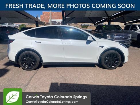 Used 2021 Tesla Model Y Long Range AWD/4WD image 8