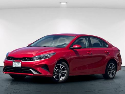 Used 2024 Kia Forte LXS FWD image 1