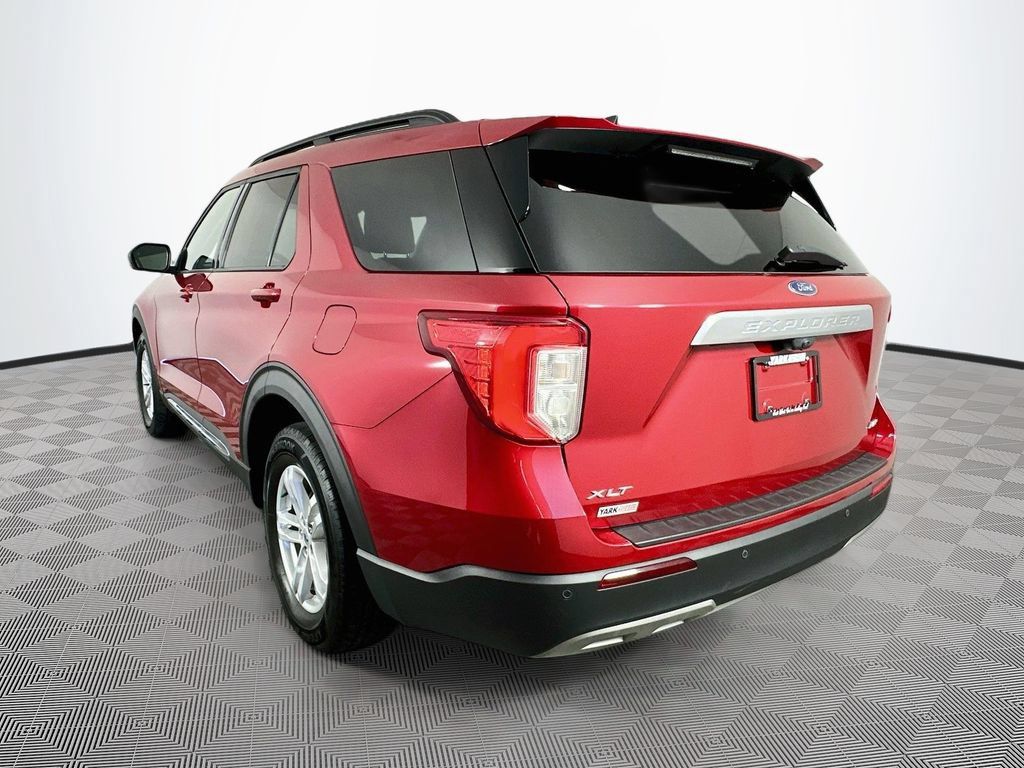 Used 2021 Ford Explorer XLT w/ Equipment Group 202A AWD/4WD image 7