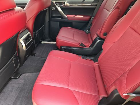 Used 2022 Lexus GX 460 Luxury w/ Sport Design Package image 39