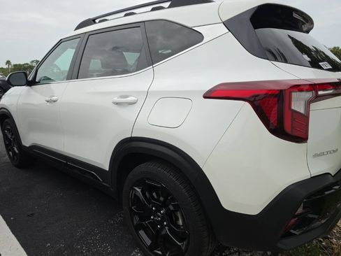 Certified 2024 Kia Seltos X-Line AWD/4WD image 11
