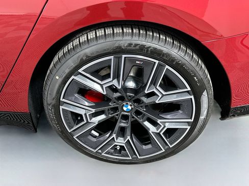 Used 2027 BMW 530i w/ M Sport Package RWD image 23