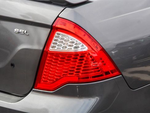 Used 2012 Ford Fusion SEL image 7