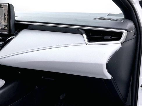 Used 2024 Toyota Corolla LE image 18